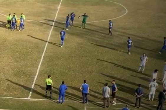 بازی جنجالی لیگ یک احمدزاده ملوان را بیرون کشید
