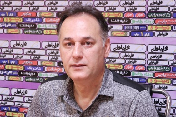 نشست خبری مربی استقلال پیش از بازی با شاهین برگزار نمیشود