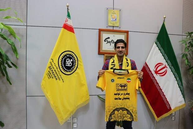محمدرضا حسینی جداییاش از سپاهان را تکذیب کرد
