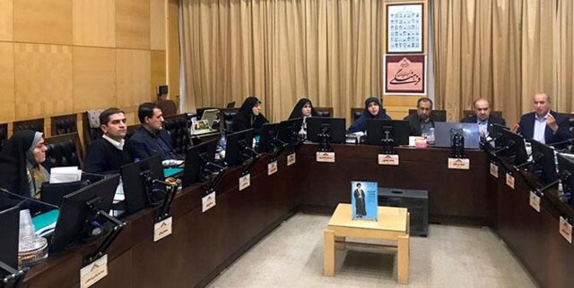 سیاوشی وزیر ورزش جانبداری از هر تیمی را تکذیب کرد