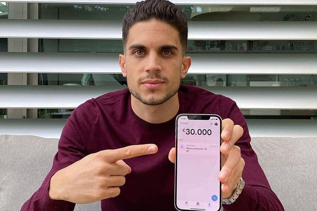 اقدام جالب مدافع سابق بارسلونا تقسیم 30 هزار یورو بین هوادارانش