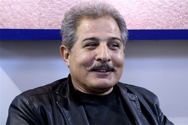 پنجعلی کیفیت چمن ورزشگاه دستگردی در حد لیگ برتر نیست نیمکتنشینی خارجیها آینده آنها را از بین میبرد