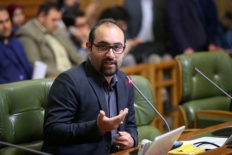 نظری یک فرد حقوقی در جایگاه جهرمی بیشتر دقت کند در کابینه روحانی کسی حامی استقلال نیست