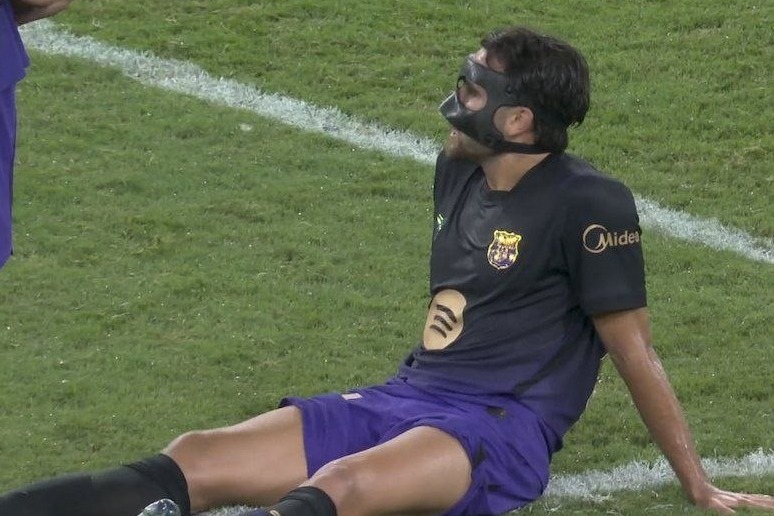 شوک به بارسلونا؛ اریک گارسیا مقابل رئال بتیس مصدوم شد