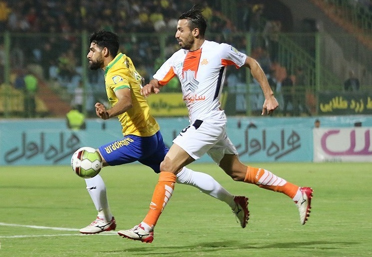 عباسیان: نیمکتنشینی در پرسپولیس و استقلال خوب نیست