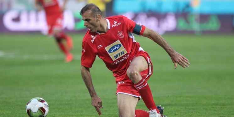 جلال حسینی: ما هم مثل هواداران منتظر مربی هستیم/ دیر بجنبیم پرسپولیس ضربه میخورد