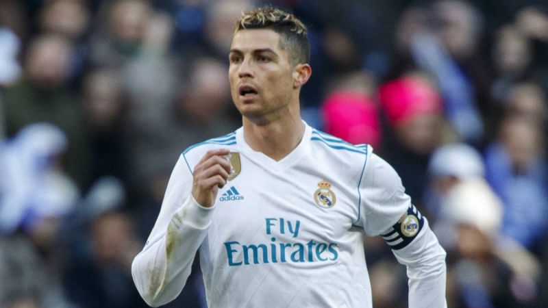 طعنه بارسایی های حاضر در برنابئو:CR7 کجاست؟