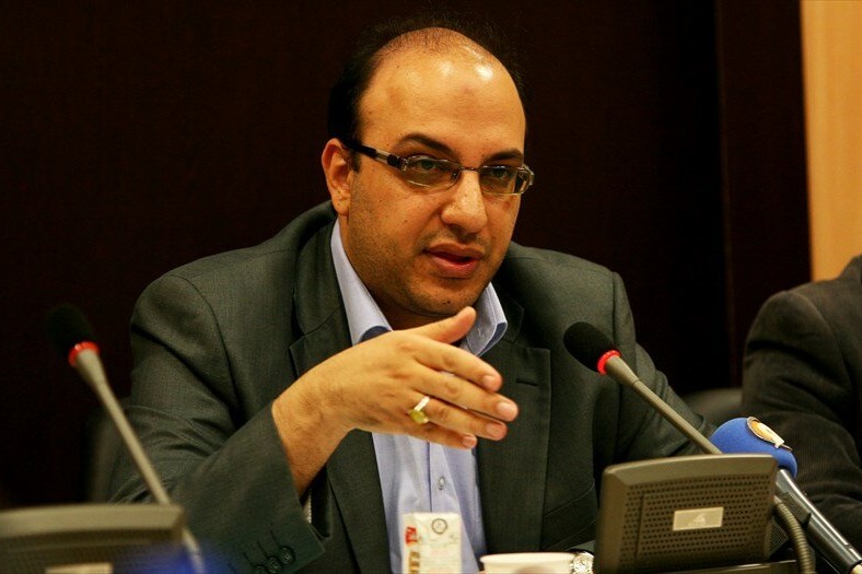 علینژاد : واگذاری پرسپولیس و استقلال تبلیغات نیست