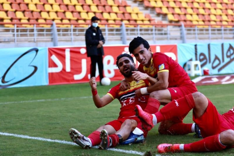 انصاری: پنجره آنها را با کدخدامنشی باز کردند!