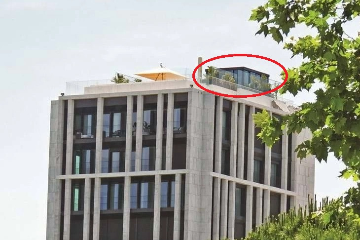 شکایت از رونالدو به خاطر آلاچیق «بدنما» در پشت بام خانه گرانقیمت