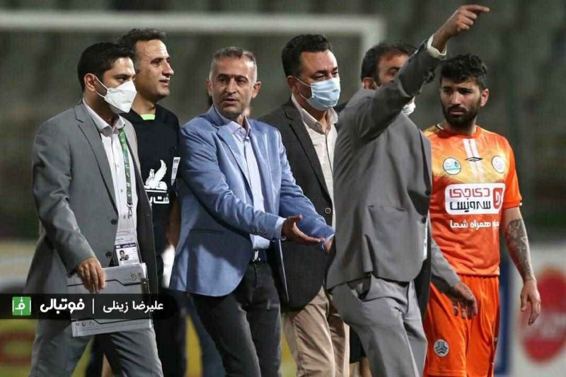 واکنش تیموری به جنجال تعویض در دربی خودروسازان