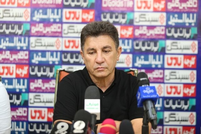 قلعهنویی: فردا جنگ اصلی میان خط هافبک دو تیم است و هر کس بتواند در میانه زمین، بازی را کنترل کند، موفق میشود