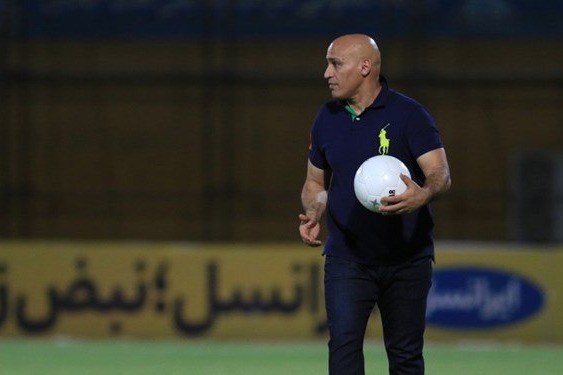 رد پیشنهاد نفت آبادان توسط سرمربی سابقش