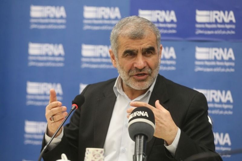 نیکزاد: با مصاحبه کار پیش نمیرود/ فدراسیون فوتبال میتواند درخواست بررسی فوری اساسنامه را بدهد