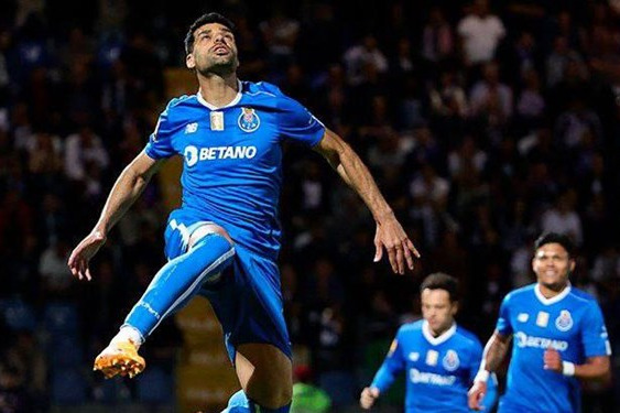 جنگ الهلال با اروپاییها بر سر طارمی