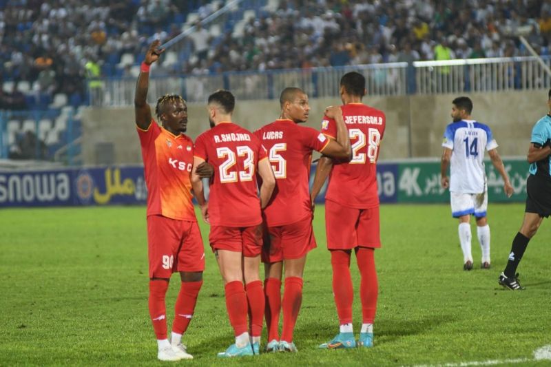 شمشیر دولبه؛ فولاد مقابل پرسپولیس بدون مربی بازی میکند؟