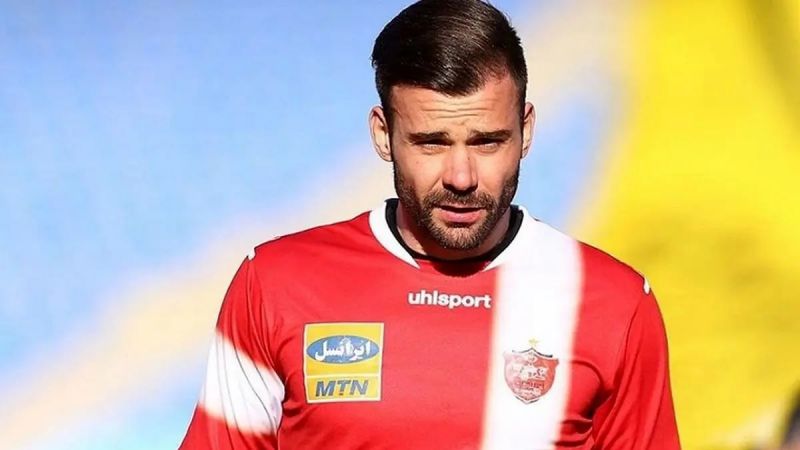 دروازهبان خارجی در پرسپولیس؛ پول مفت، کسر امتیاز و کمی آرامش