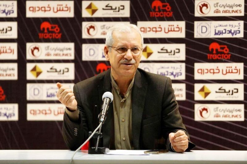 نصیرزاده: مشکل گلمحمدی بهزودی حل میشود/ اگر قرار به شکایت باشد، ذوبآهن باید شکایت کند نه نساجی!