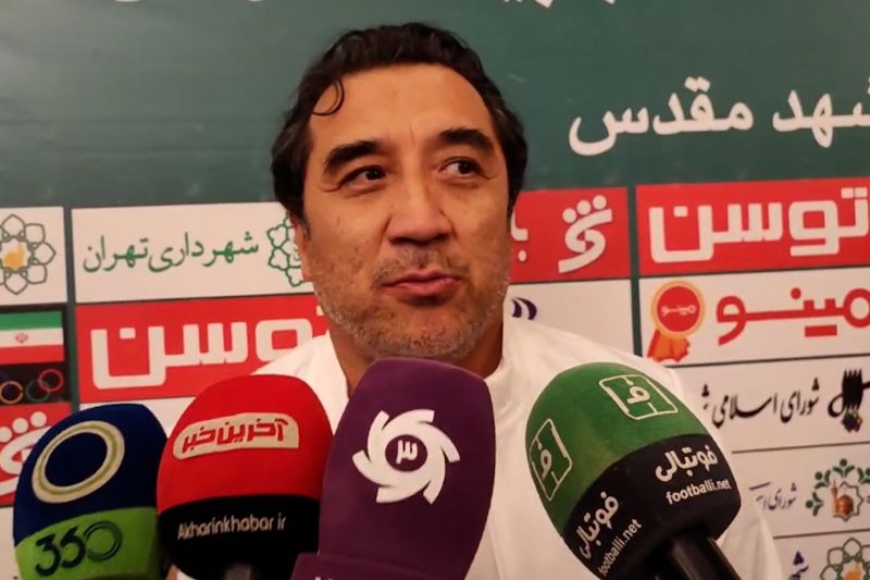 خداداد عزیزی: مگر میشود مشهد هیچ تیمی در لیگ برتر و لیگ یک نداشته باشد؟