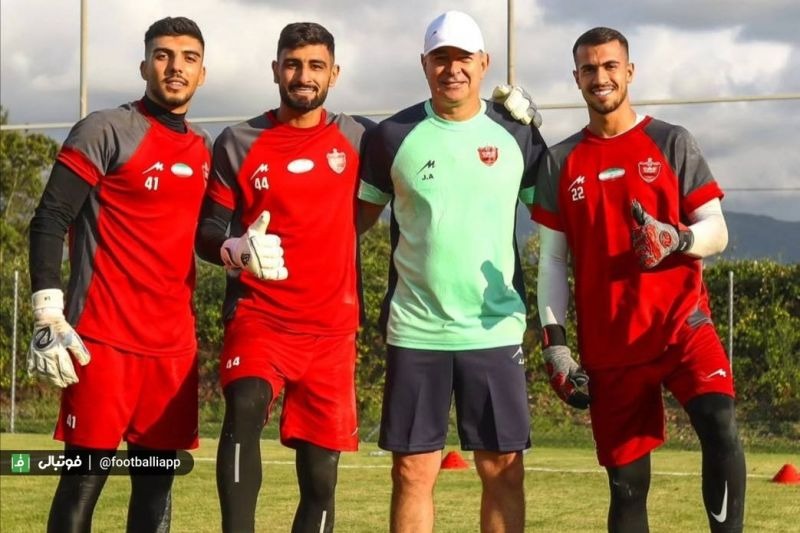 مربی دروازهبانان پرسپولیس در آستانه جدایی