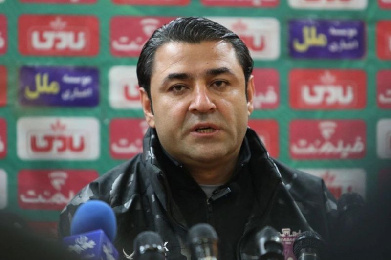 فاضلی: دفاع کردن آسان شده؛ همه مقابل گلگهر اتوبوس میچینند