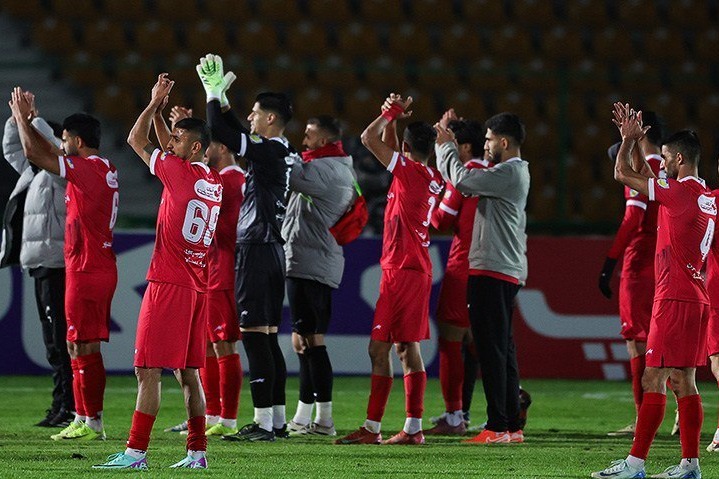 شاهمحمدی: خسرو حیدری میخواهد بگوید متعصب است؟/ چرا پرسپولیس وسط جدول بود، حرف نمیزدید؟