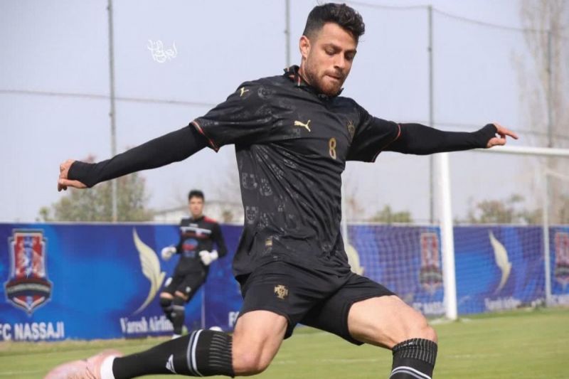 مدافع پرسپولیس، زوج شجاع با کیت پرتغال! (عکس)