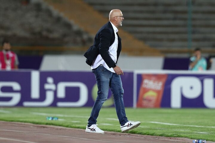 اقدام جالب سرمربی سابق استقلال خوزستان؛ پول مرا بعد از جنگ با آمریکا بدهید!