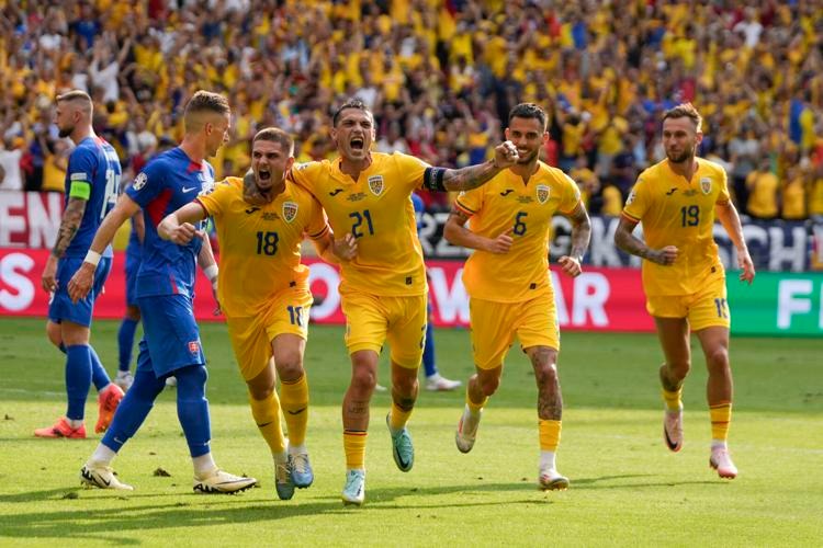 عقبنشینی هاجی و رومانی از بازی دوستانه با ایران؛ پای تحریمهای آمریکا در میان است!