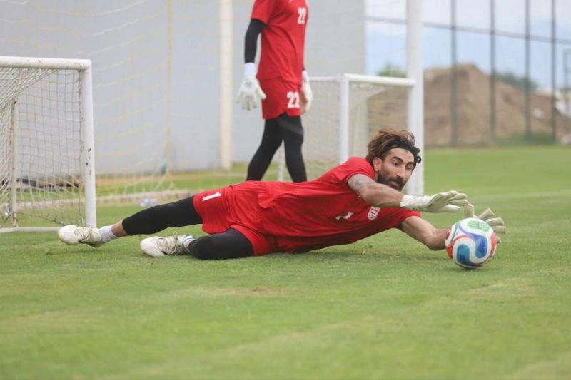 پرسپولیس به حساب CAS پول ریخت؛ بیرانوند قبل از جام جهانی محروم میشود؟
