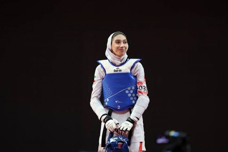 مبینا نعمتزاده جراحی کرد
