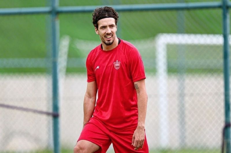هافبک پرسپولیس وارد تهران شد