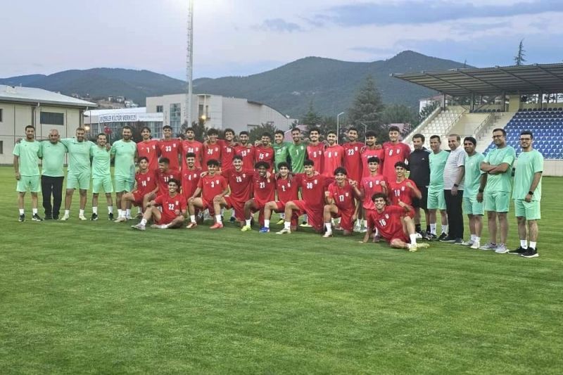 حضور فعال سرمربی جوانان ایران در اولین تمرین اردوی ترکیه