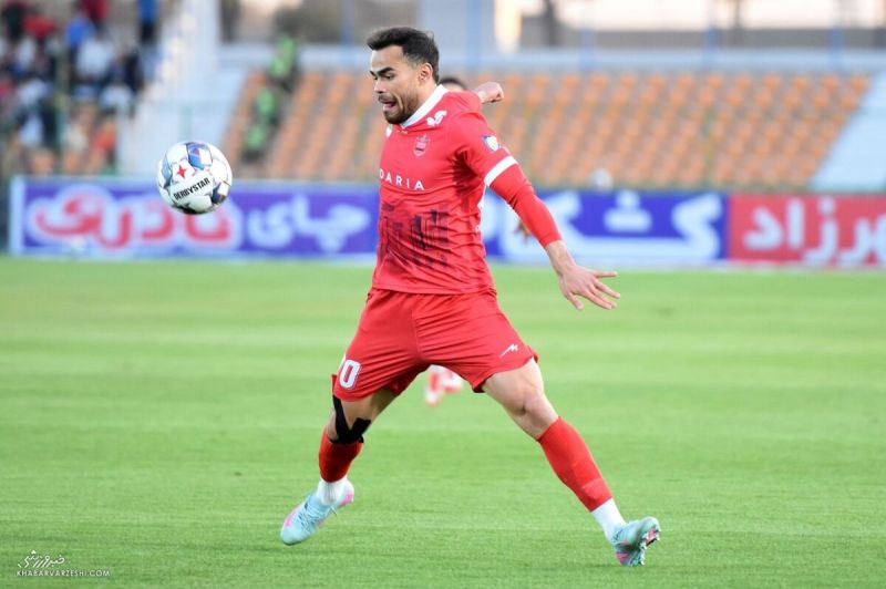 نظر پرسپولیسیها در مورد اورونوف عوض شد