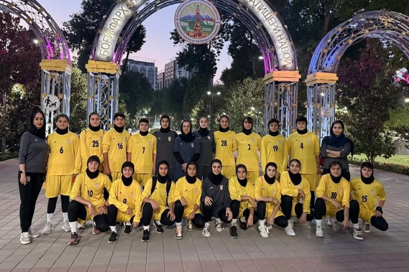 کامبک تماشایی دختران جوان ایران مقابل تاجیکستان