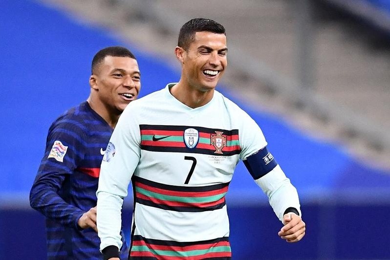 رونالدو به امباپه: مهاجم نوک نباش؛ آن پست را باید یاد گرفت!
