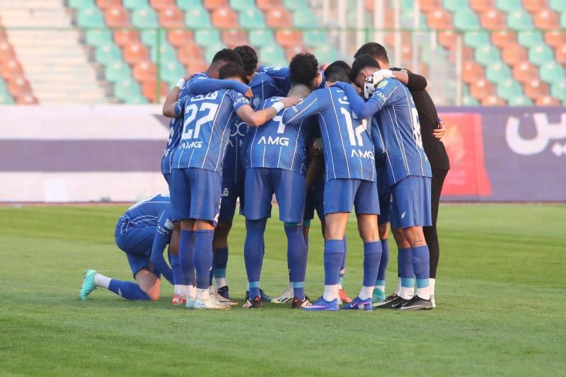 بازیهای پرسپولیس و استقلال با تماشاگر محدود برگزار میشود؟