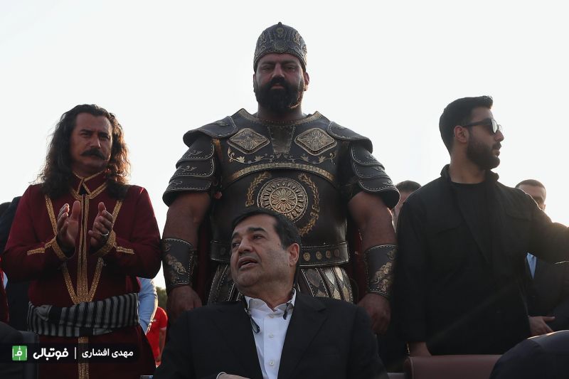گزارش تصویری؛ رضا قیطاسی پرچمدار کاروان عشایری ایران