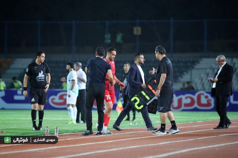 نمایش ضعیف اورونوف؛ هواداران به تارتار حق دادند