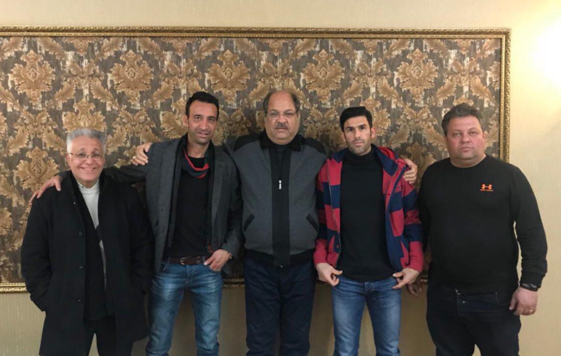 بازگشت بادامکی به جمع مشکیپوشان (عکس)