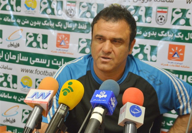 کرمانیمقدم: الان برای پرسپولیس گرفتن ۳ امتیاز مهمتر از بازی زیباست/ بوقچیها نباید رئیسبازی دربیاورند!