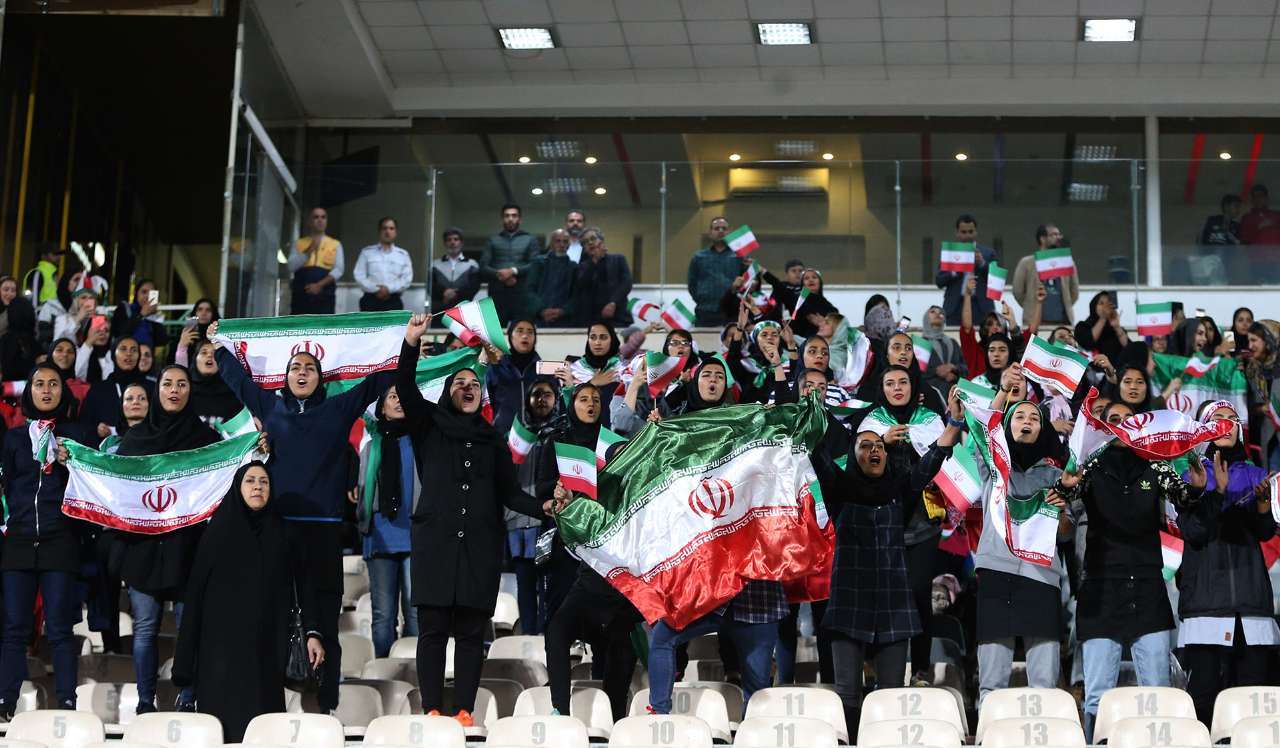 دو شرط برای حضور بانوان در ورزشگاهها