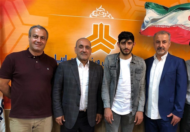 ترابی: پرسپولیسیها محرومیت را بهانه نکردند/ برخیها را حلال نمیکنم