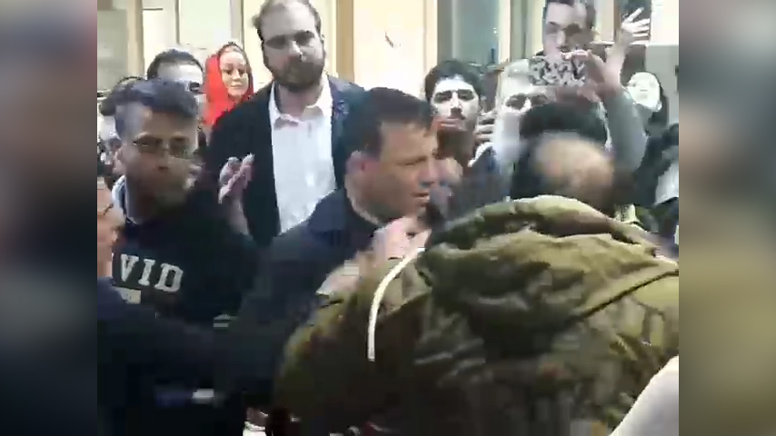 اعتراض شدید پرسپولیسی ها به پندار خمارلو و سعید فتاحی