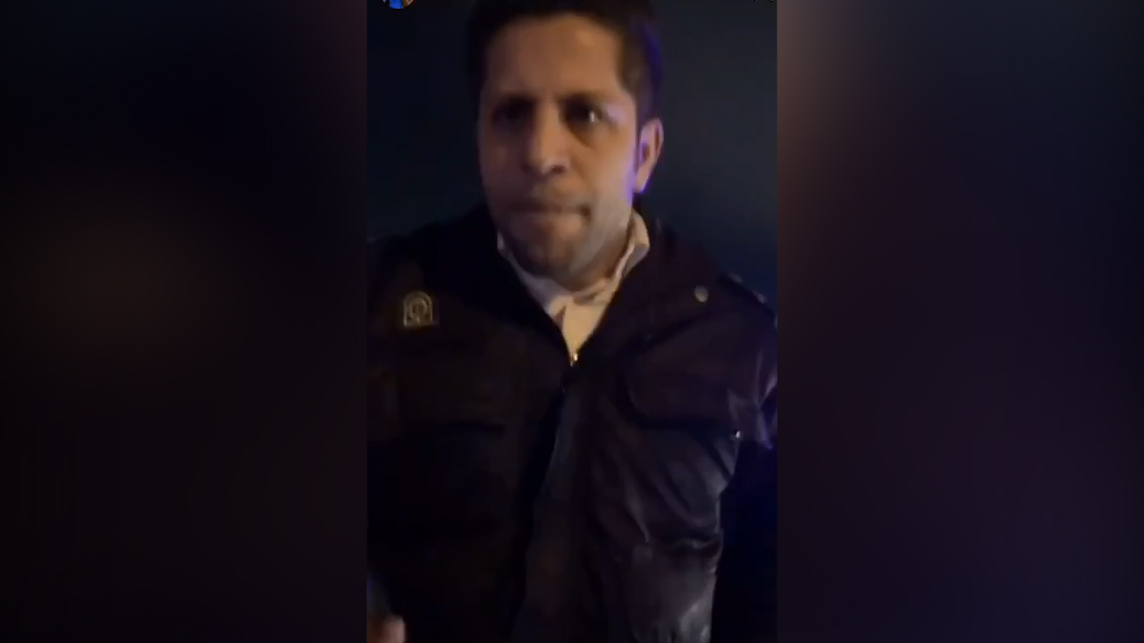 درگیری لفظی فرهاد مجیدی با مامور راهنمایی رانندگی!