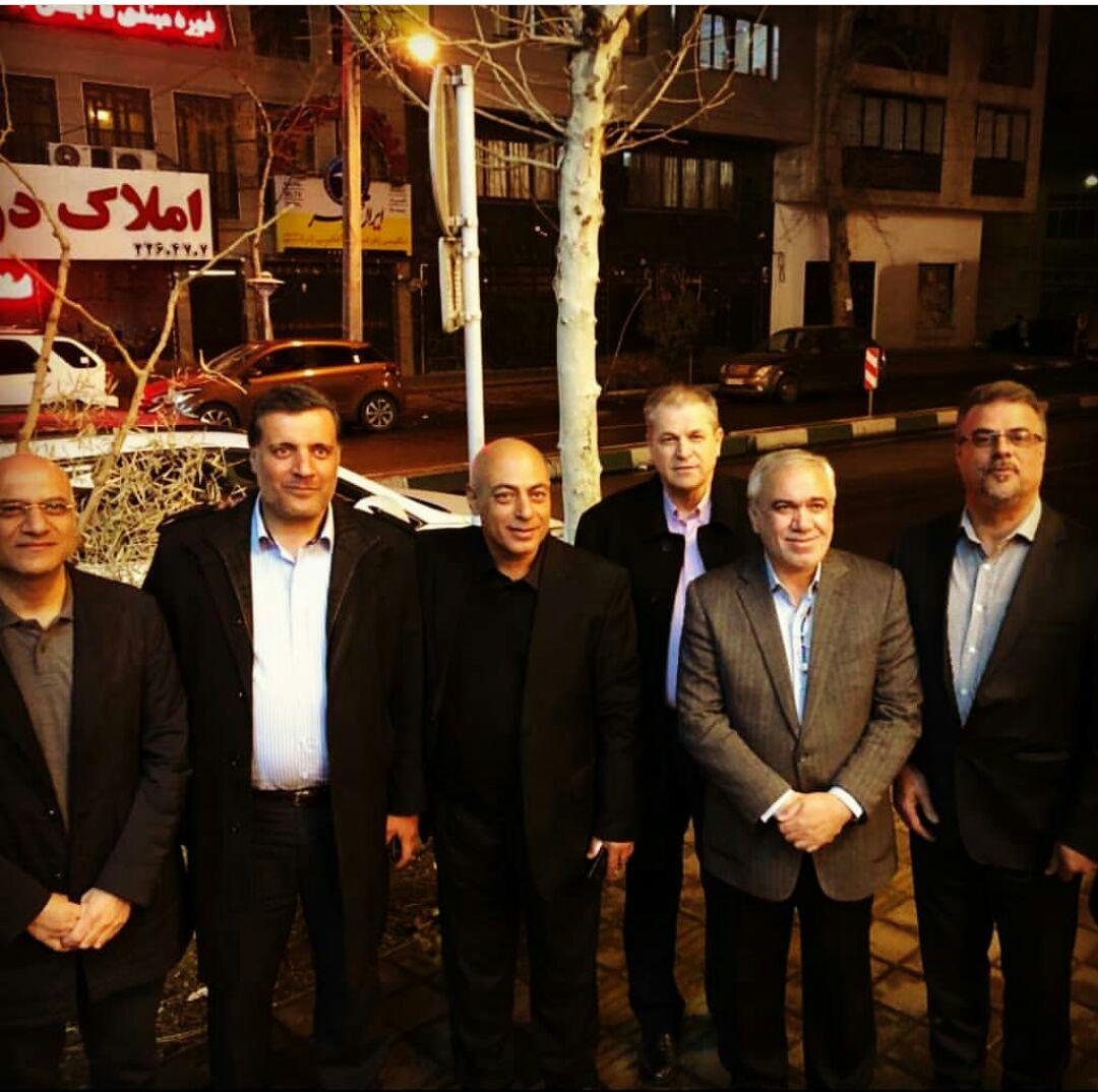 دور همی مدیران ادواری استقلال در شب پیروزی