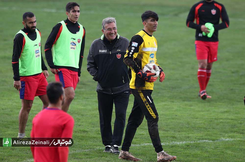 آمار پروفسور جلوی استقلال