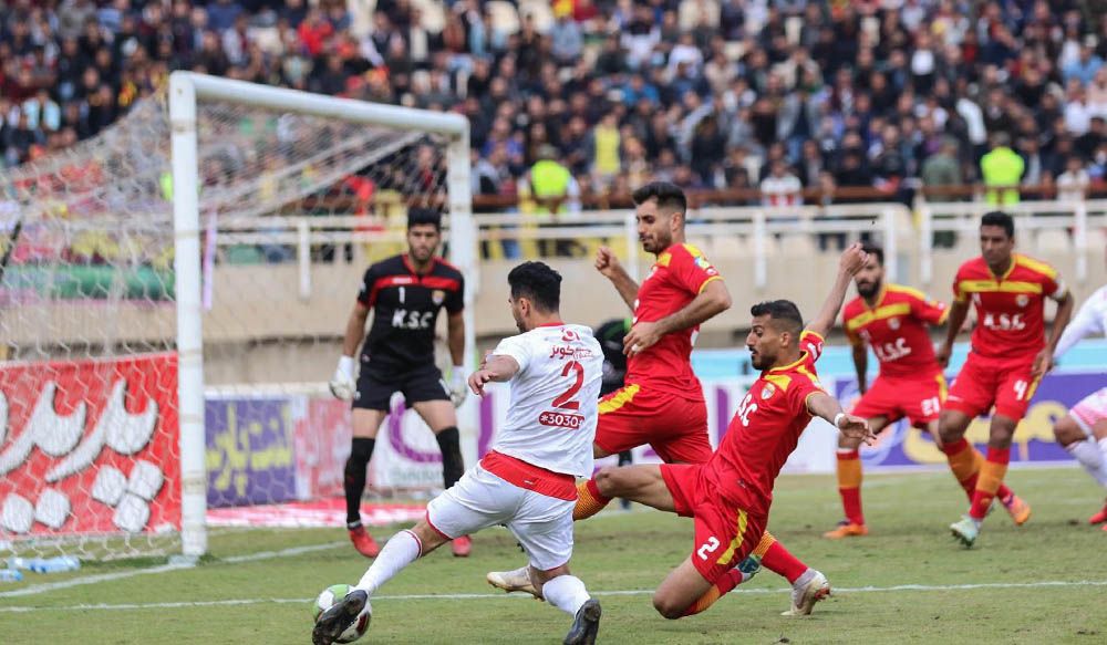 اعتراض نماینده فولاد به ساعت دیدار پرسپولیس