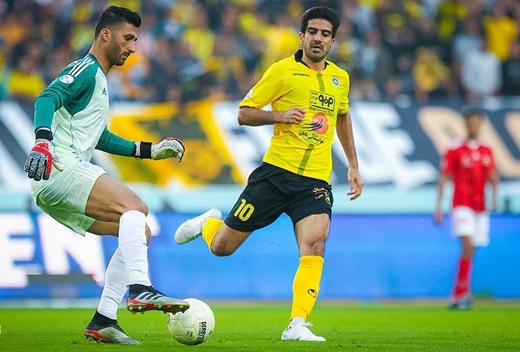 حسینی یک ماه از میادین دور شد