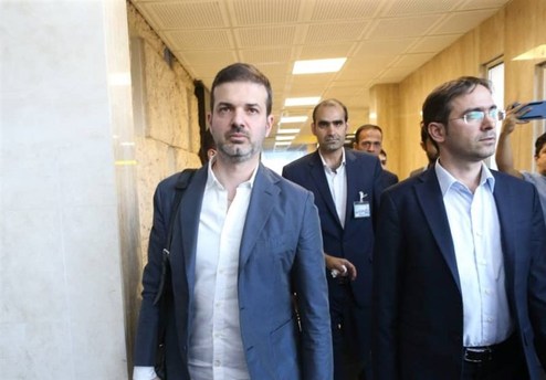 خطیر: مسئول مذاکره با استراماچونی نیستم اما اراده به حل مشکل باشد او برمی‎گردد